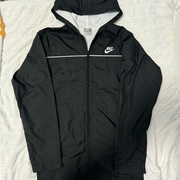 Nike Jacket - Picture 1 of 4